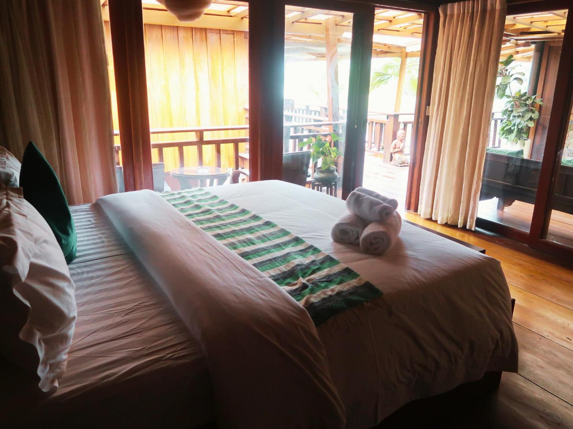 Devi Kampot Resort At Phum กำปอต ภายนอก รูปภาพ