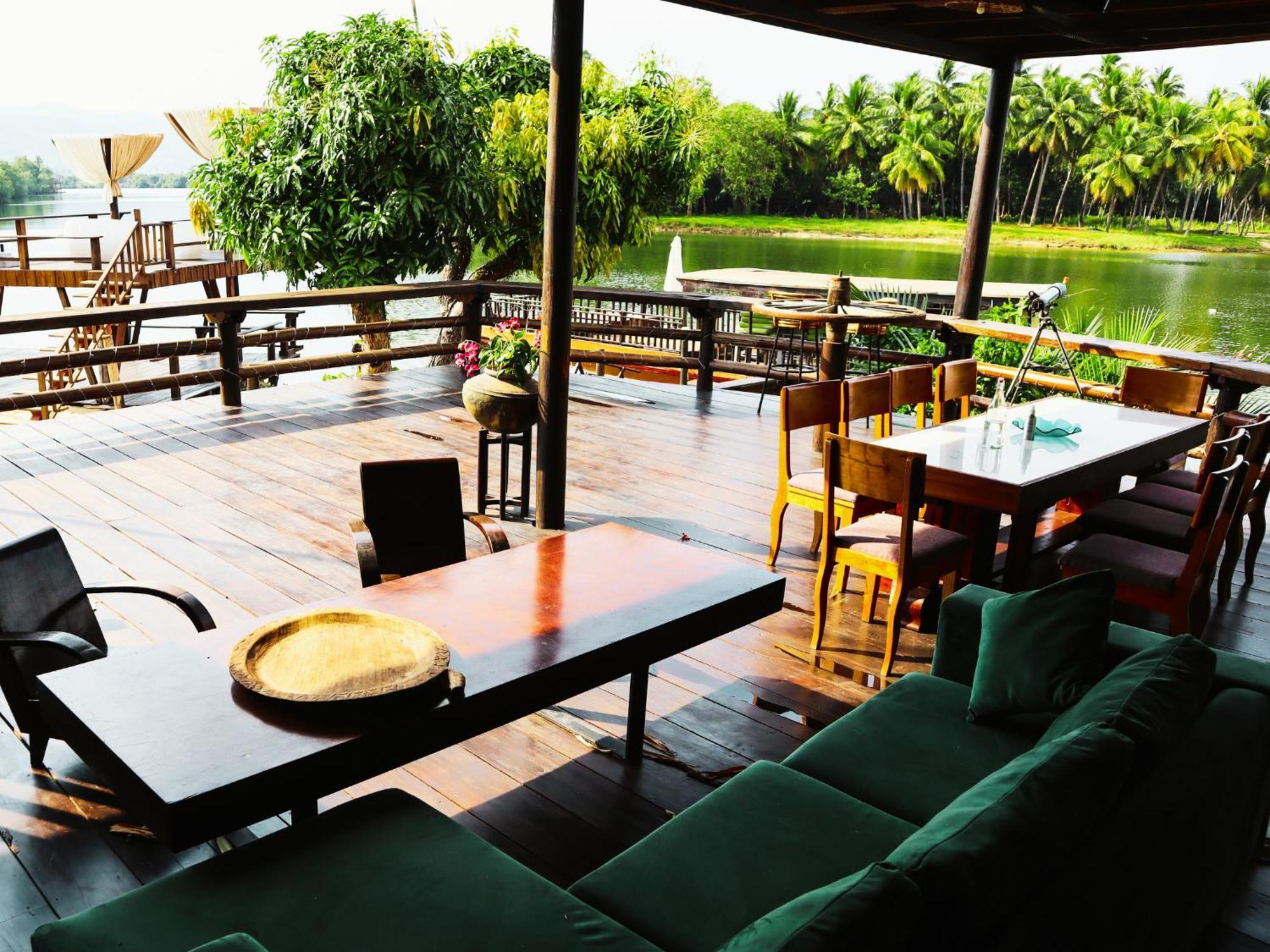Devi Kampot Resort At Phum กำปอต ภายนอก รูปภาพ